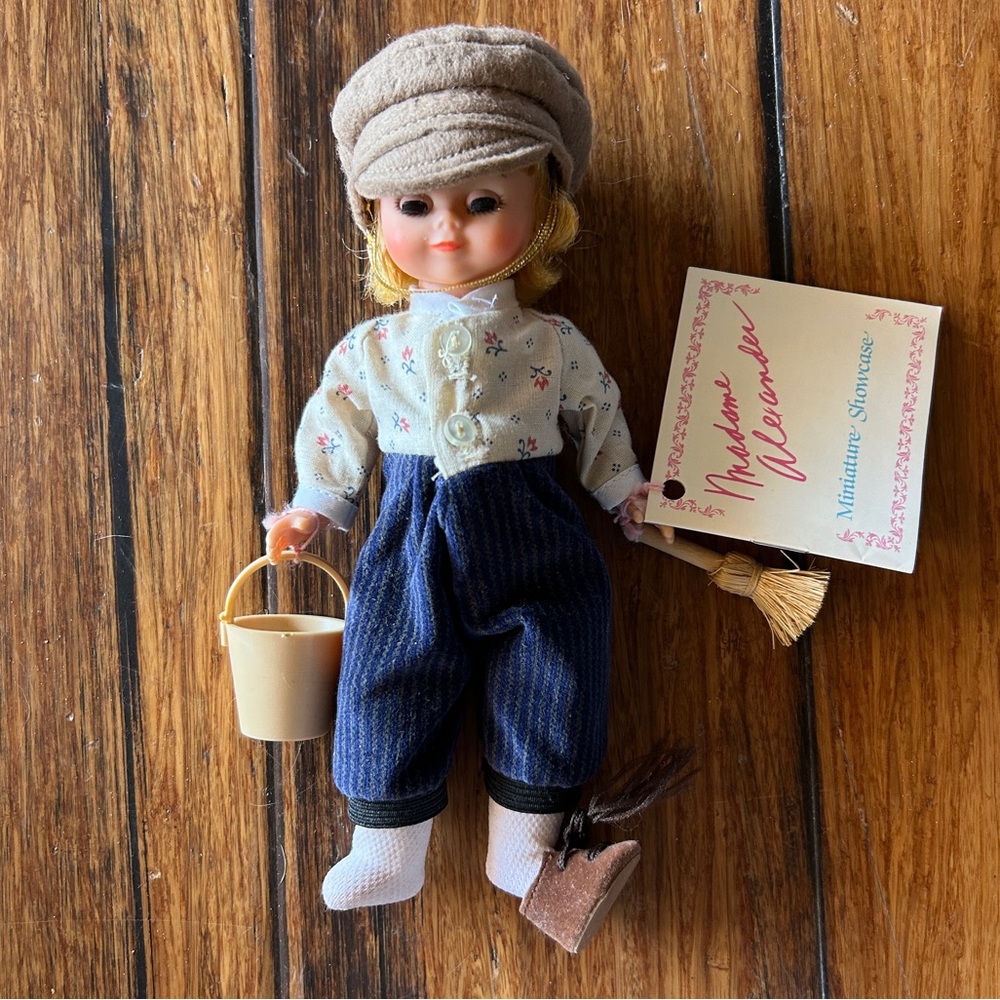 Madame Alexander miniature showcase Tom Sawyer, doll.